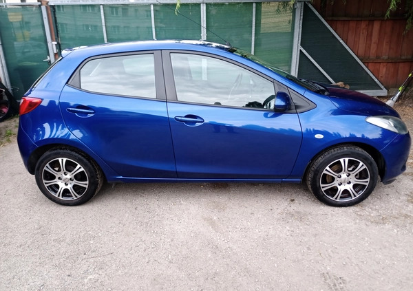 Mazda 2 cena 14500 przebieg: 117000, rok produkcji 2008 z Bielawa małe 106